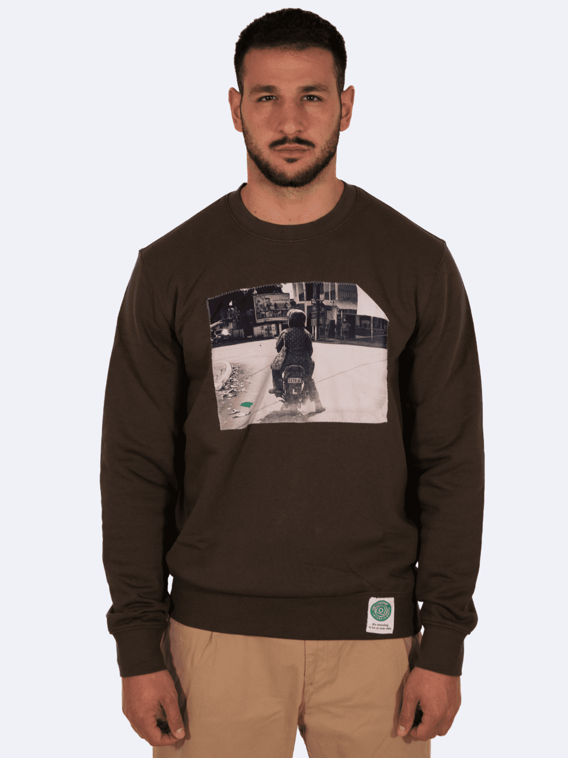 ICON BIKER FELPA DARK kHAKI GUY - Felpa A Green Badge - Streetwear Sostenibile Made in Italy