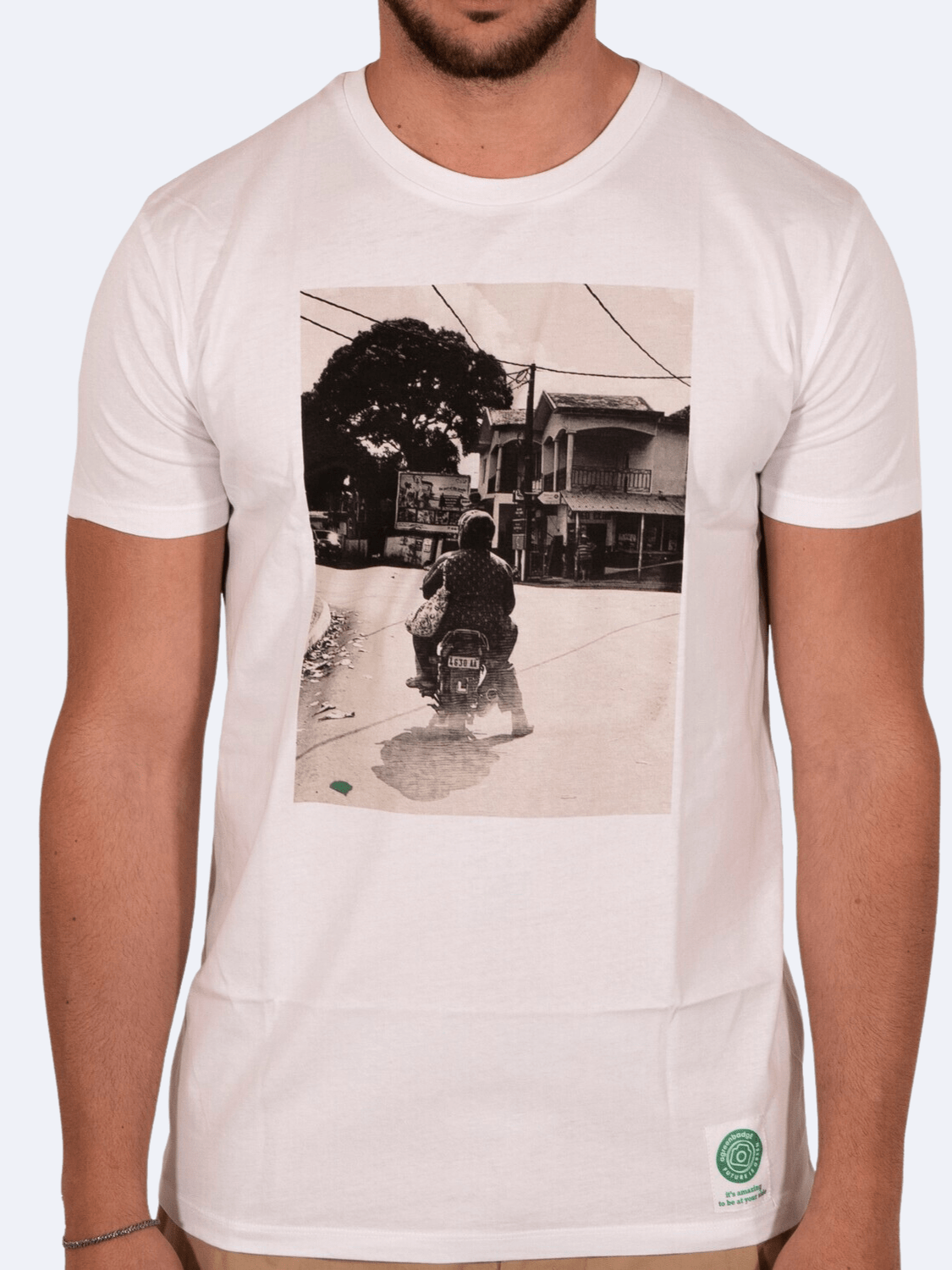 ICON BIKER T - SHIRT BIANCO GUY - T-Shirt A Green Badge - Streetwear Sostenibile Made in Italy