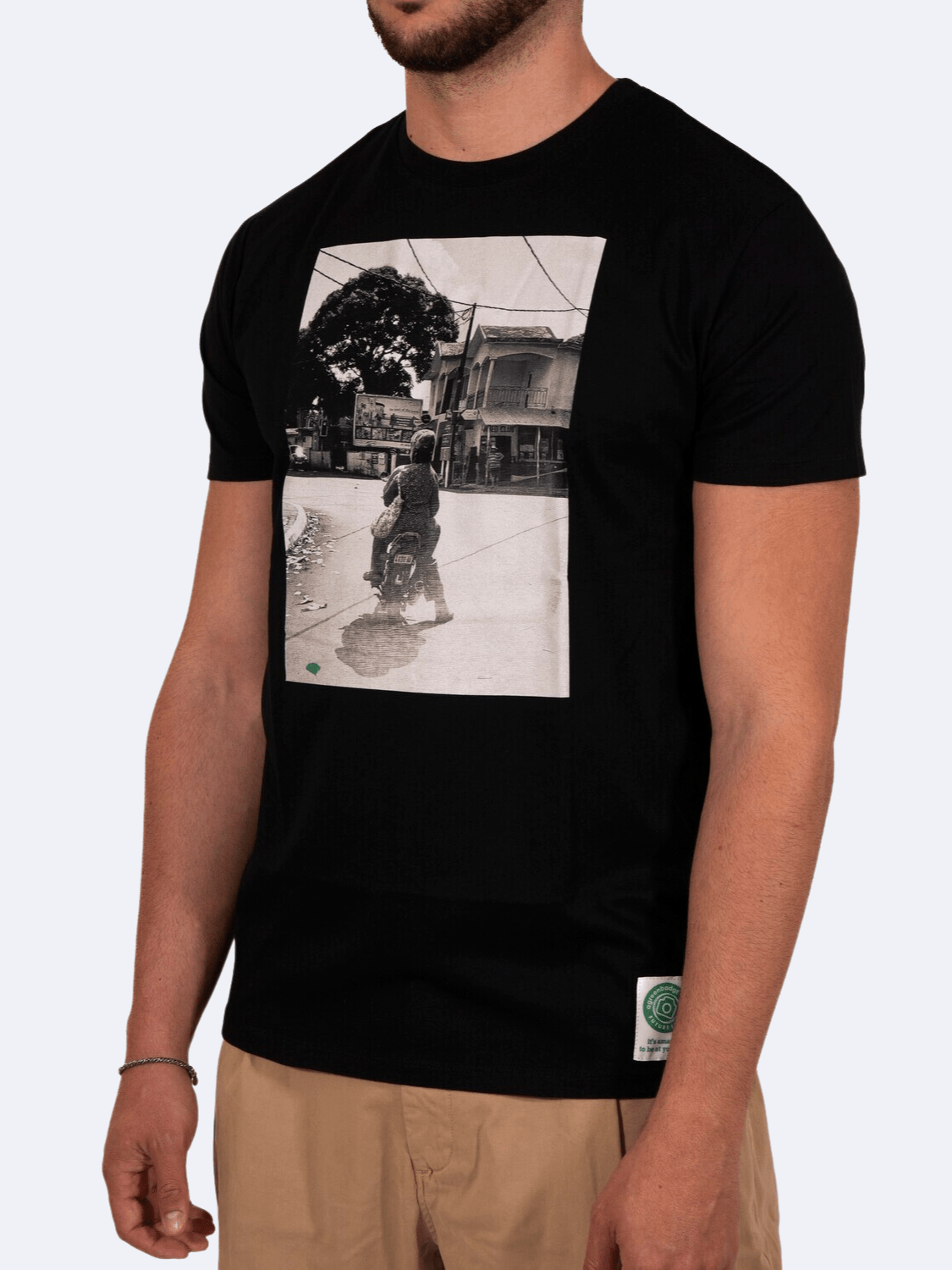 ICON BIKER T - SHIRT NERO GUY - T-Shirt A Green Badge - Streetwear Sostenibile Made in Italy