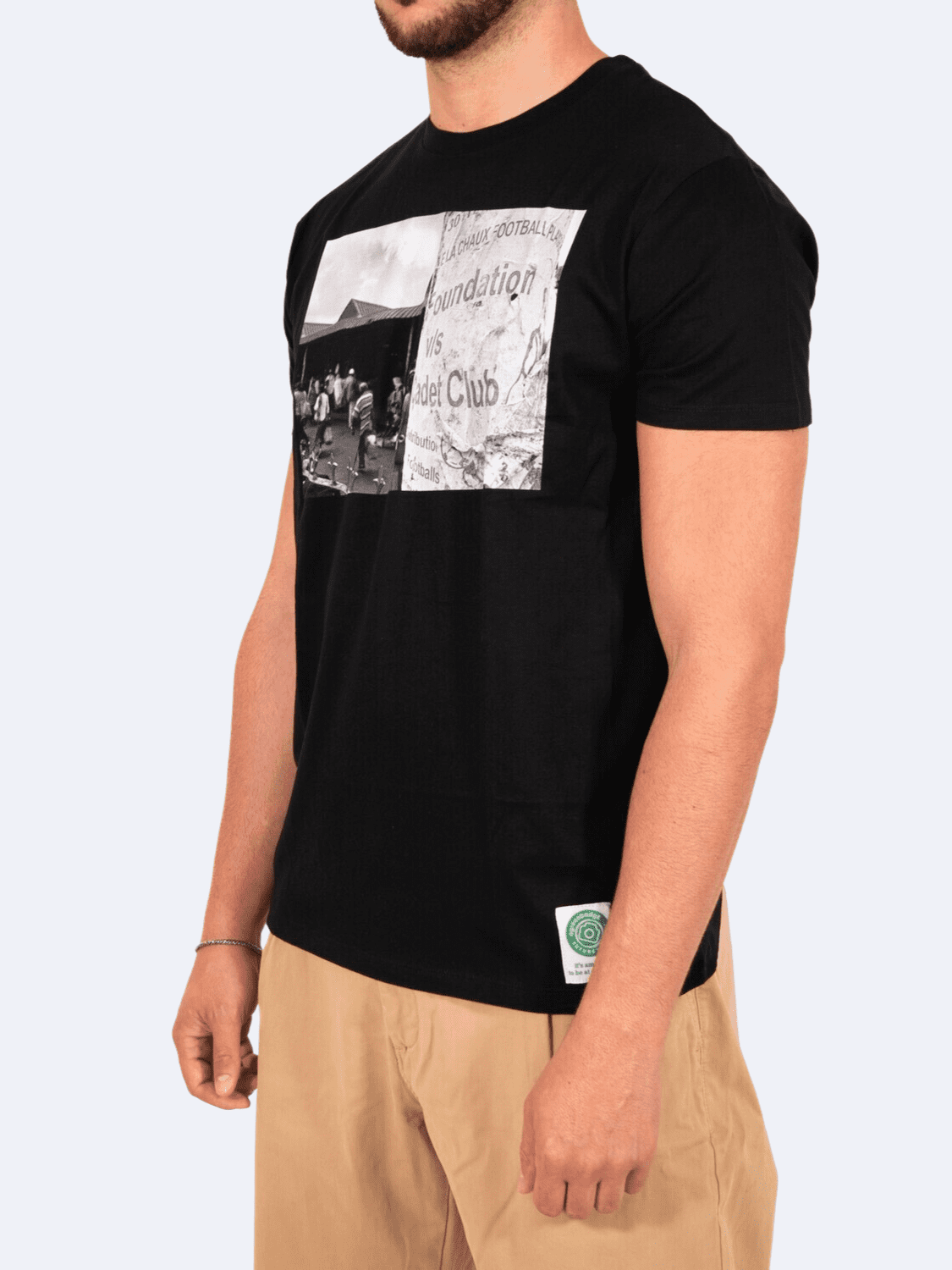 ICON FOOTBALL T - SHIRT BIANCO GUY - T-Shirt A Green Badge - Streetwear Sostenibile Made in Italy