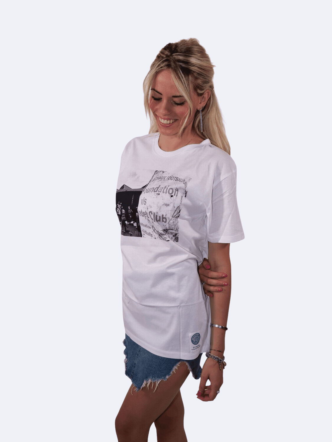 ICON FOOTBALL T - SHIRT BIANCO LADY - T-Shirt A Green Badge - Streetwear Sostenibile Made in Italy